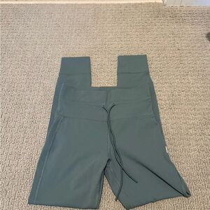 Vuori Sage Greeen Leggings